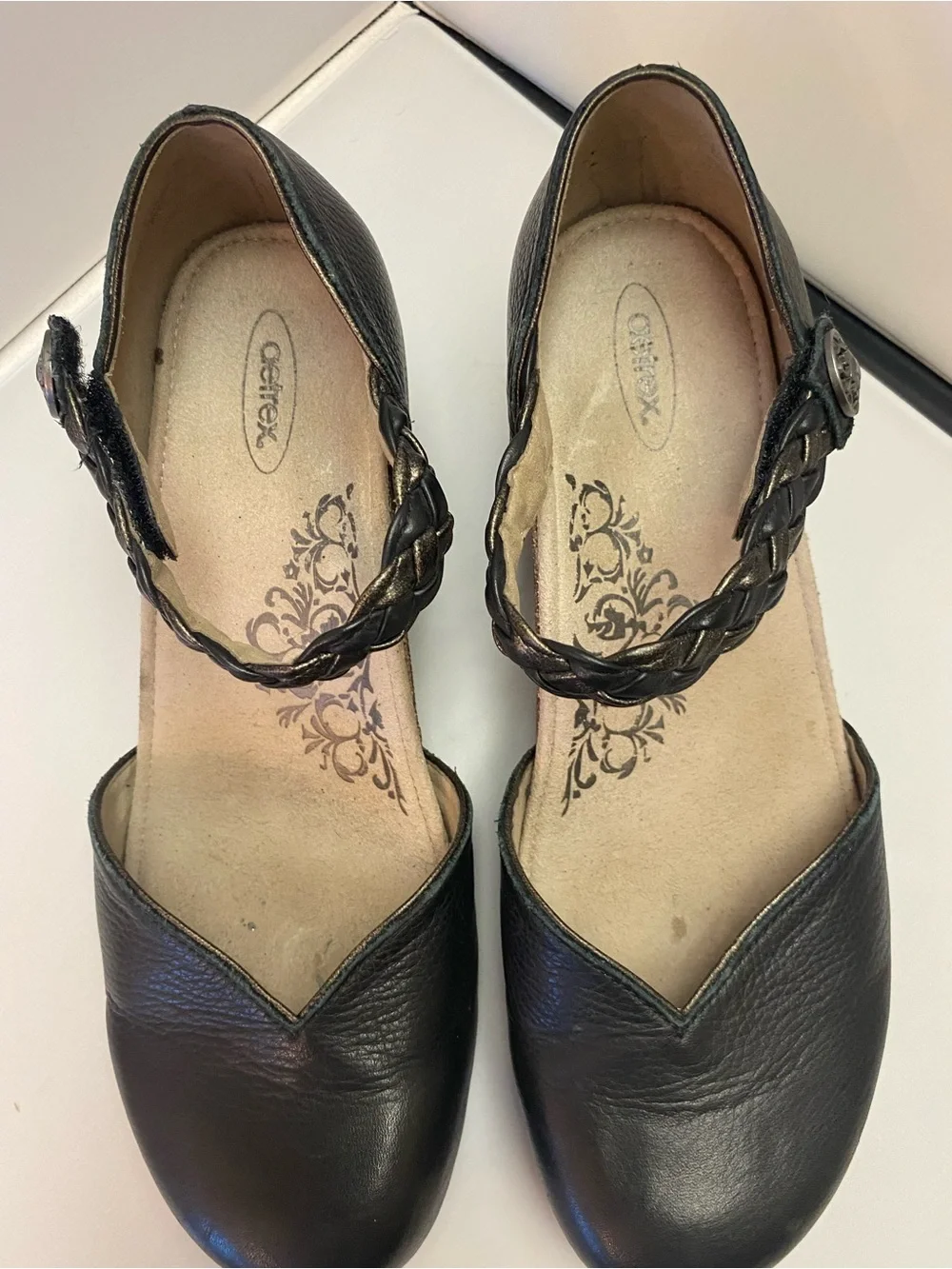 Aetrex Black Leather Braided-Ankle Women's Mule/wedge. Velcro closure Size 10